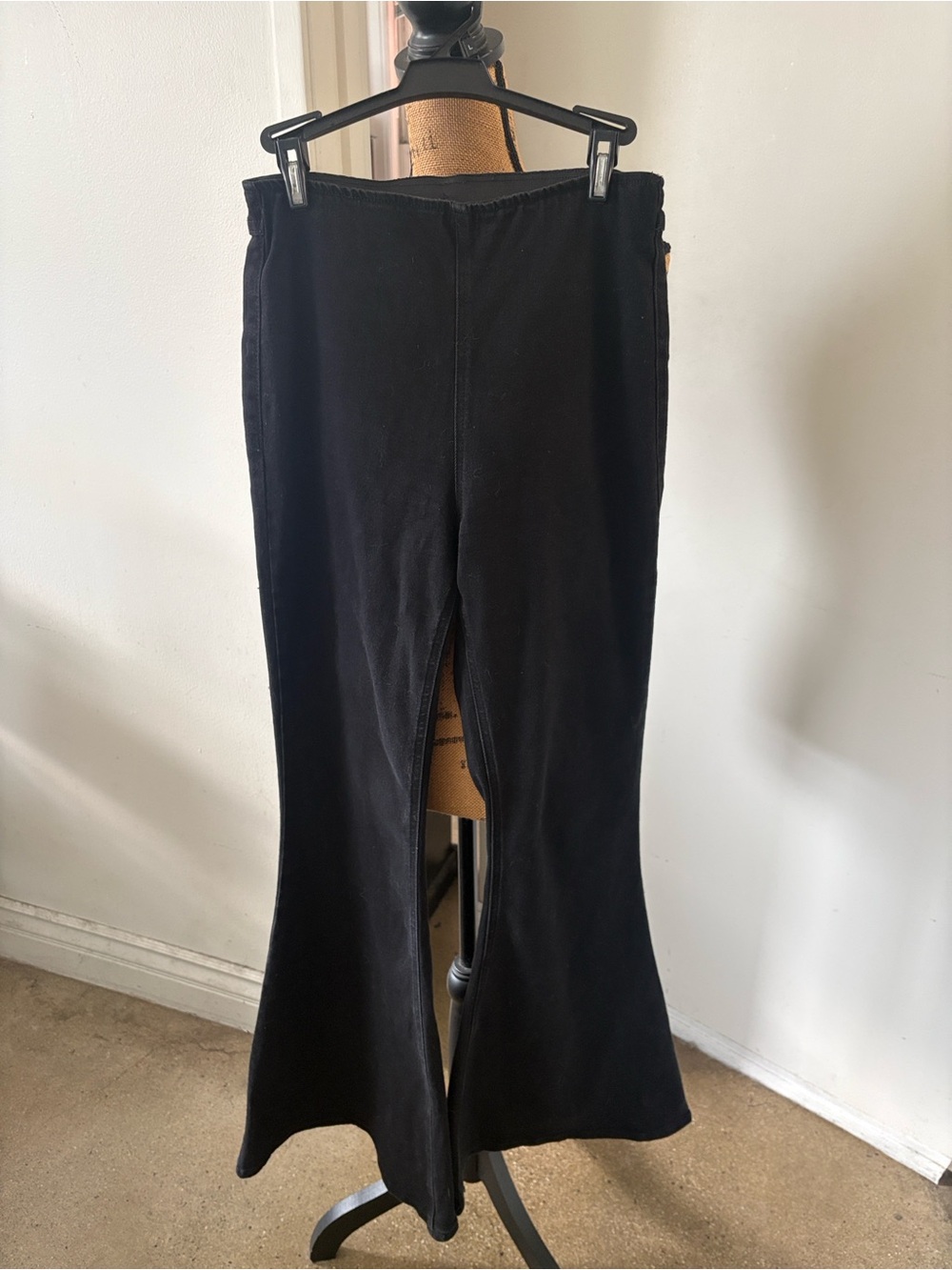 Flared Black Jeans M